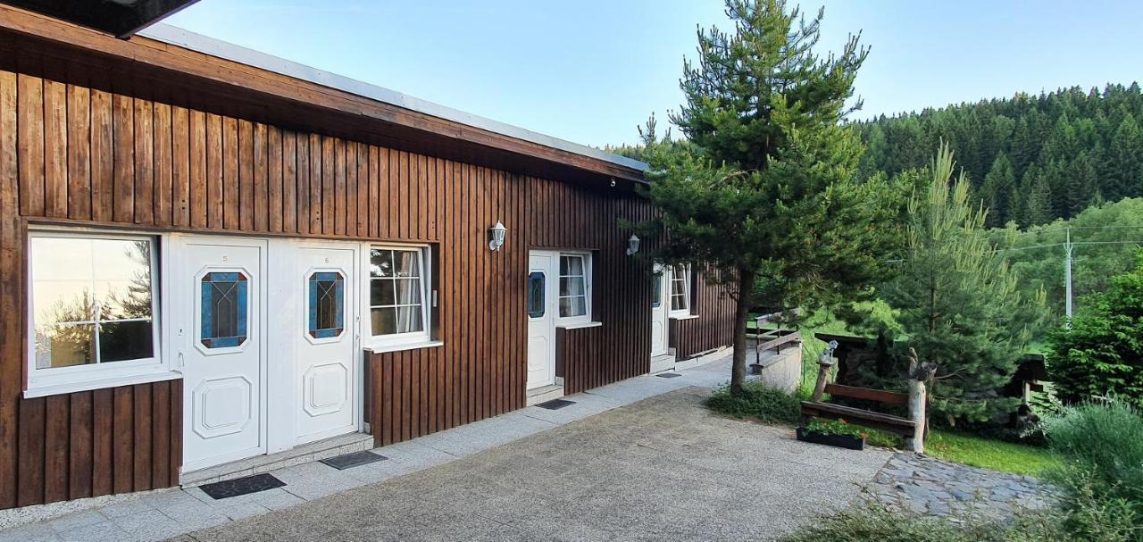 Penzion U Dvou Panu Pernink Exterior photo